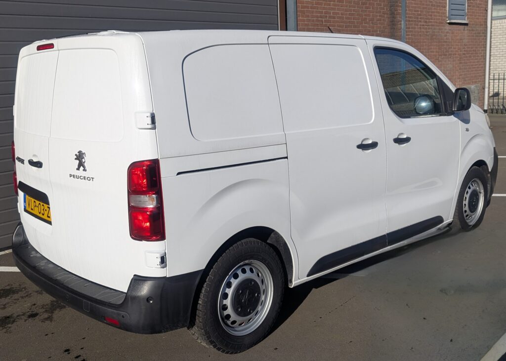 Peugeot e-Expert Compact premium accu 50 kWh met kastinrichting zgan