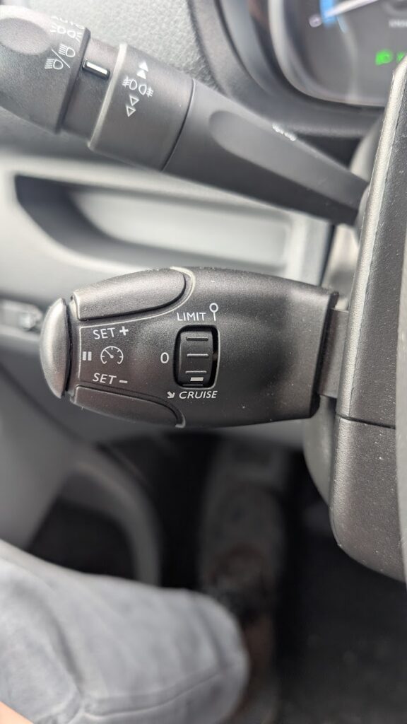 Peugeot e-Expert Compact premium accu 50 kWh met kastinrichting zgan