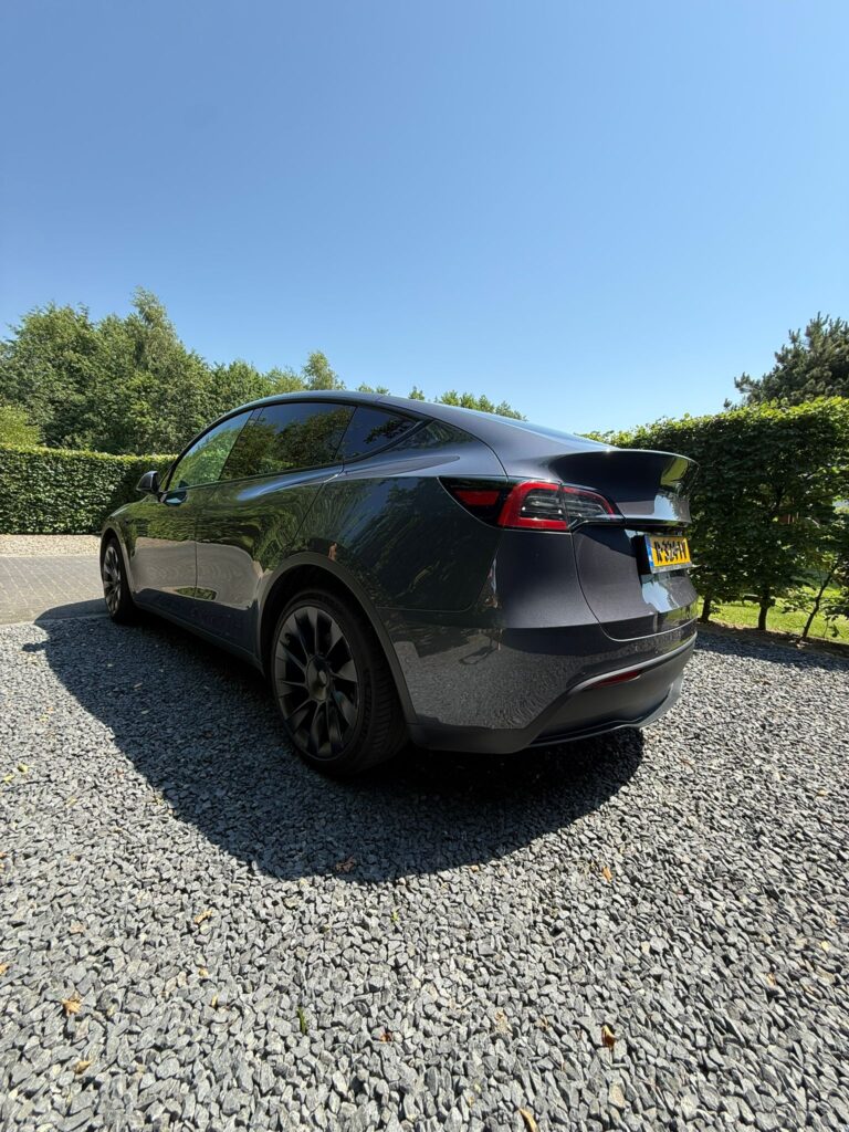 Tesla Model Y 2022 Grijs SOH 92% longe range AWD 75 kWh