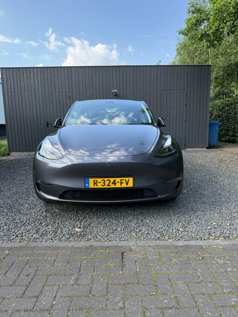 Tesla Model Y 2022 Grijs SOH 92% longe range AWD 75 kWh